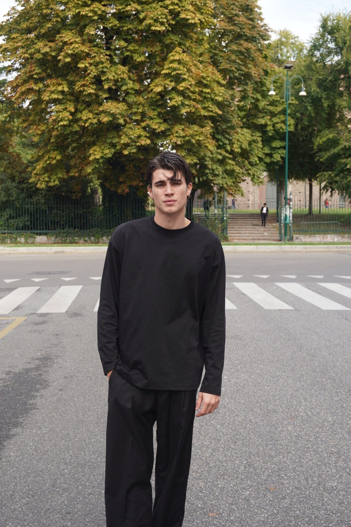 Maglia uomo a manica lunga nero - fotografia prodotto 3