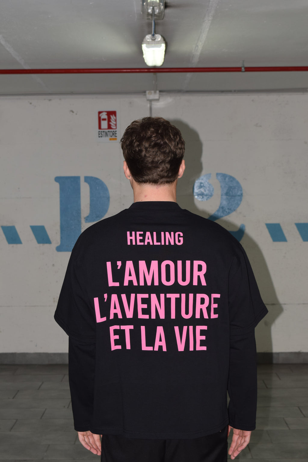 DOUBLE BLACK LONGSLEEVE HEALING IN PARIS