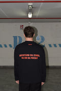 BLACK LONGSLEEVE OFF THE FEED
